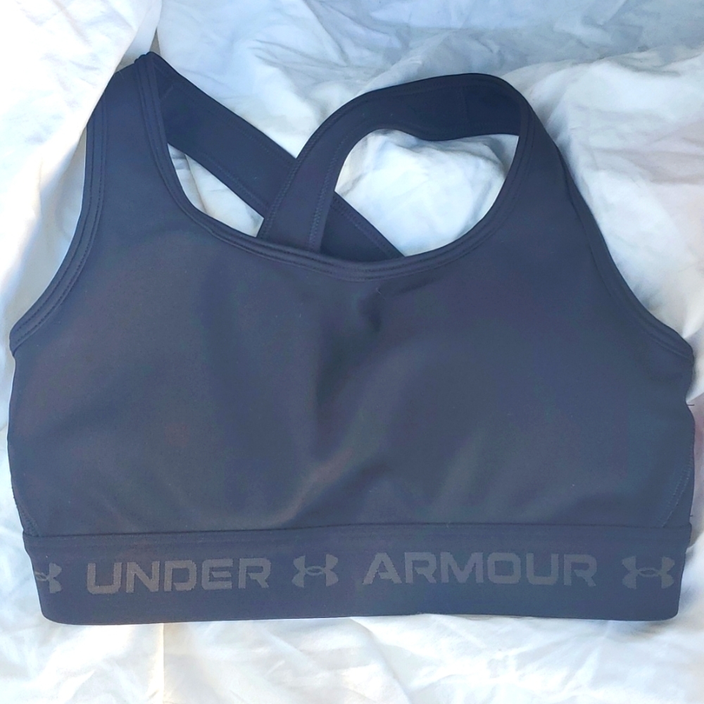 Womens UA Storm sports Bra - SMALL